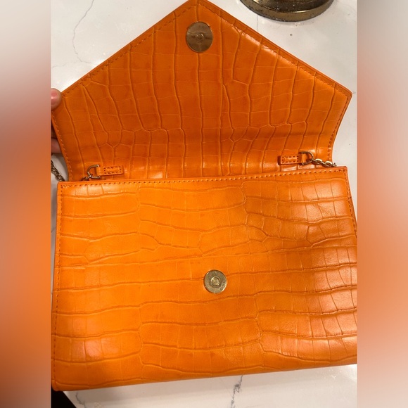 🥂Zara Orange Cross-Body Clutch - crocodile embossed - Picture 10 of 12